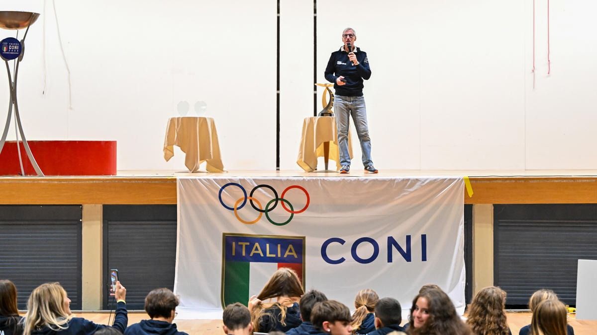 coni cnx95157 1200px 1600 1000 80